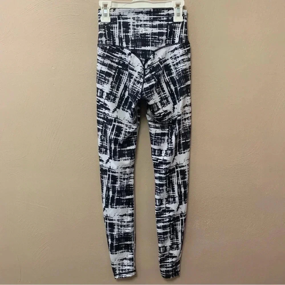 Buffbunny Rebel Leggings in Triggered Black and White Pattern Size XS - Picture 6 of 11